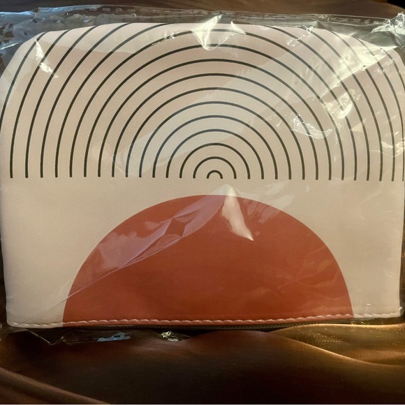 Sienna Mae makeup pouch. Brand new in plastic! - Picture 5 of 5